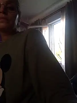 Snapshot of BritneyHudson chatting on October 19, 2025, 3:01 pm BritneyHudson online show from October 19, 2025, 3:01 pm