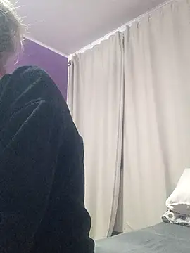 Snapshot of BritneyHudson chatting on October 26, 2025, 3:01 am BritneyHudson online show from October 26, 2025, 3:01 am