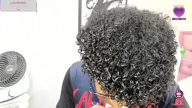 Snapshot of boylittle19cm chatting on November 28, 2025, 12:30 pm boylittle19cm online show from November 28, 2025, 12:30 pm