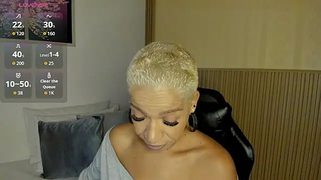 summer night  online show from April 2, 2026, 11:52 am