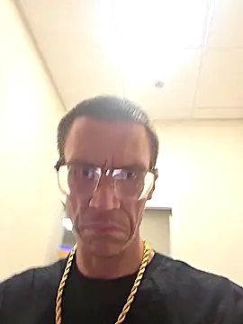 Snapshot of Hatchetwound6969 chatting on April 2, 2026, 8:06 pm Hatchetwound6969 online show from April 2, 2026, 8:06 pm