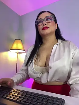 sharon leone26 online show from December 21, 2025, 4:19 am