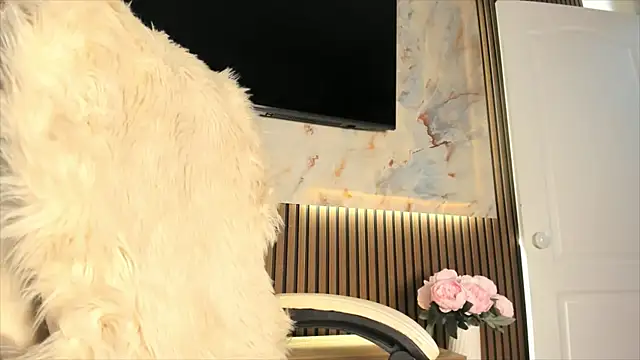 sally 009 online show from September 27, 2025, 12:43 pm