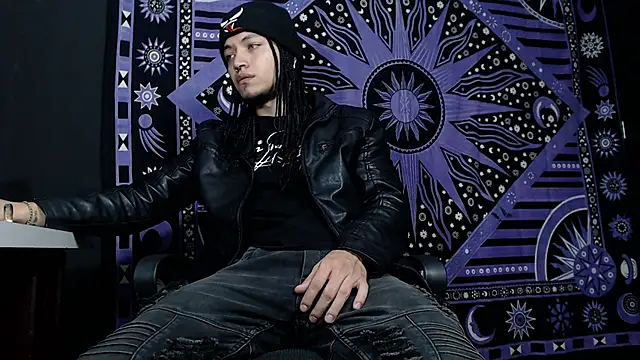 Dicaprioo  online show from January 11, 2025, 6:12 pm