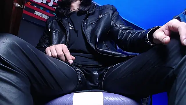 Dicaprioo  online show from February 4, 2026, 11:49 am