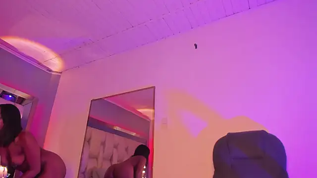 EmilyHaan online show from January 15, 2025, 2:17 am