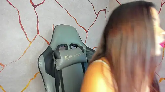 Elsalombardi  online show from March 5, 2025, 10:55 am