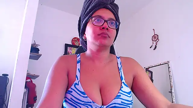 Rachell  420 online show from November 22, 2025, 1:32 pm