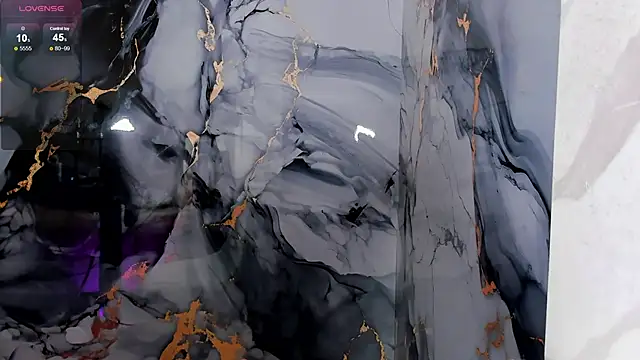 kristal blond online show from September 24, 2025, 3:43 am