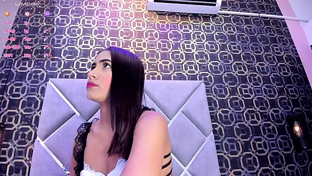 CherryBlossom23 online show from November 4, 2025, 1:38 am