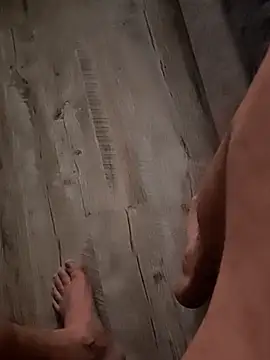 Szeltolo001 online show from December 15, 2025, 2:49 am