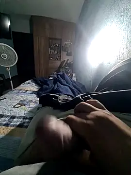 Snapshot of GILBERTHOR92 chatting on November 25, 2025, 6:35 am GILBERTHOR92 online show from November 25, 2025, 6:35 am