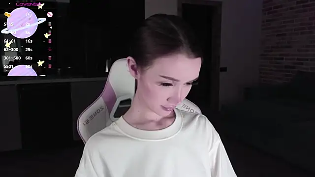 sweetiebones online show from February 19, 2025, 2:12 pm