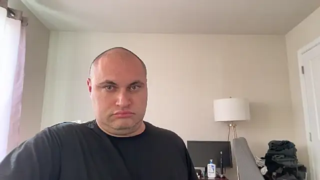 Snapshot of SluggishChase99 chatting on December 3, 2025, 5:55 pm SluggishChase99 online show from December 3, 2025, 5:55 pm