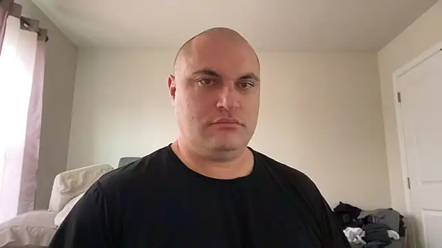 Snapshot of SluggishChase99 chatting on January 6, 2026, 4:00 pm SluggishChase99 online show from January 6, 2026, 4:00 pm