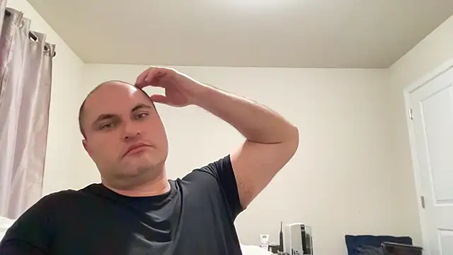 Snapshot of SluggishChase99 chatting on February 10, 2026, 12:48 am SluggishChase99 online show from February 10, 2026, 12:48 am