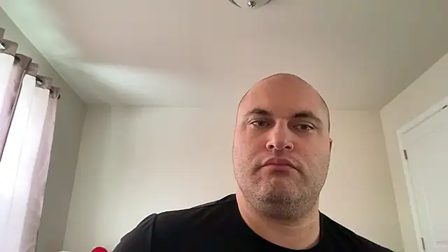 Snapshot of SluggishChase99 chatting on February 11, 2026, 4:01 pm SluggishChase99 online show from February 11, 2026, 4:01 pm