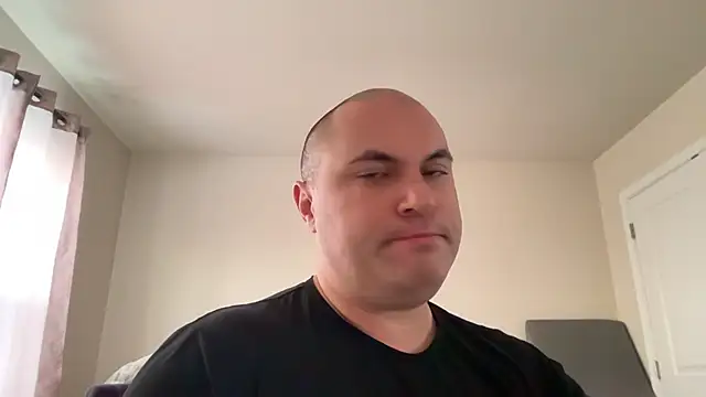 Snapshot of SluggishChase99 chatting on February 15, 2026, 12:36 pm SluggishChase99 online show from February 15, 2026, 12:36 pm