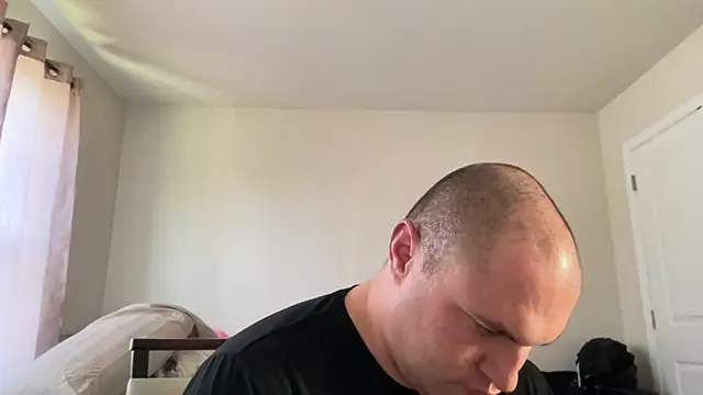 Snapshot of SluggishChase99 chatting on February 28, 2026, 9:05 pm SluggishChase99 online show from February 28, 2026, 9:05 pm