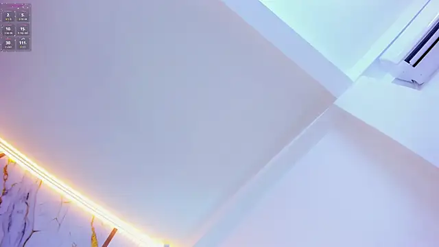 dahianthompson online show from October 9, 2025, 9:02 pm