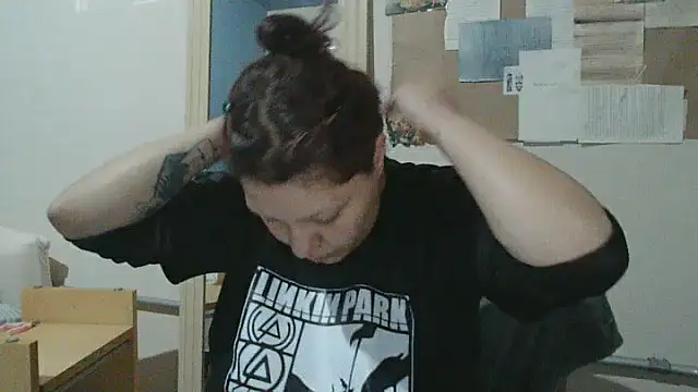 bbyedarling online show from October 15, 2025, 12:22 am