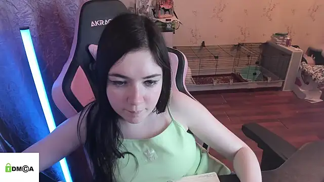 Crazy forest fairy online show from May 22, 2026, 9:31 pm