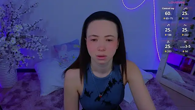 Hayle Hill online show from February 16, 2026, 1:24 am