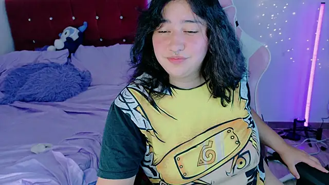 Snapshot of scarlett_queen56 chatting on September 21, 2025, 6:37 am scarlett queen56 online show from September 21, 2025, 6:37 am