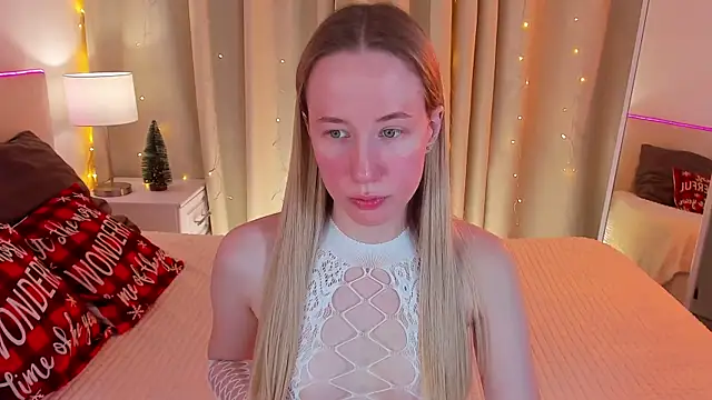 Cassie Kelman online show from December 12, 2024, 9:04 pm