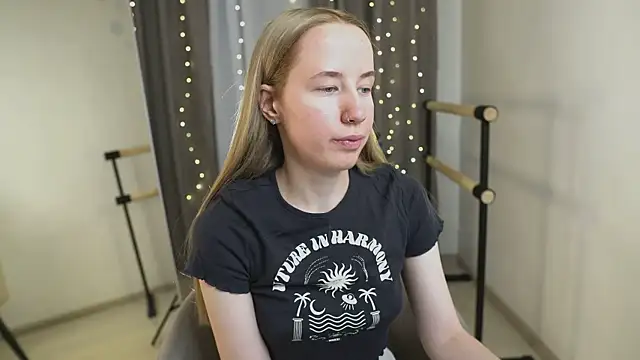 Cassie Kelman online show from December 21, 2025, 8:38 pm