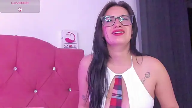 LucianaTomson online show from December 21, 2025, 1:46 am