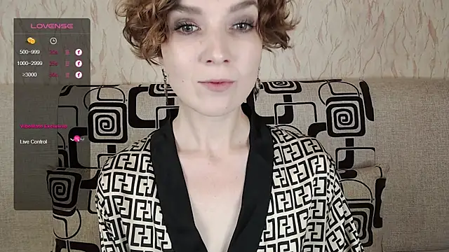 Snapshot of TinaWince chatting on October 2, 2025, 4:41 am TinaWince online show from October 2, 2025, 4:41 am