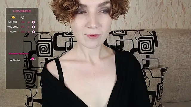 Snapshot of TinaWince chatting on October 5, 2025, 4:33 am TinaWince online show from October 5, 2025, 4:33 am