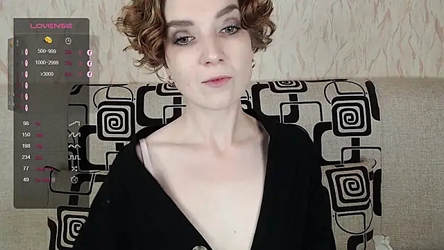 Snapshot of TinaWince chatting on October 12, 2025, 4:44 am TinaWince online show from October 12, 2025, 4:44 am