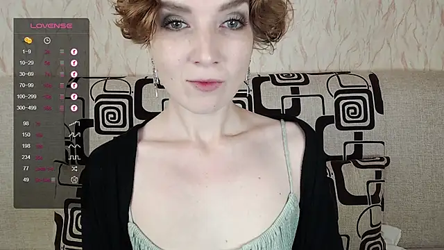 Snapshot of TinaWince chatting on October 13, 2025, 4:45 am TinaWince online show from October 13, 2025, 4:45 am