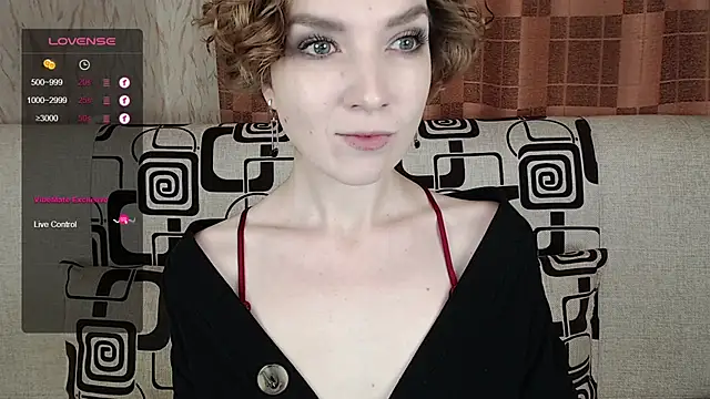 Snapshot of TinaWince chatting on October 31, 2025, 4:24 am TinaWince online show from October 31, 2025, 4:24 am