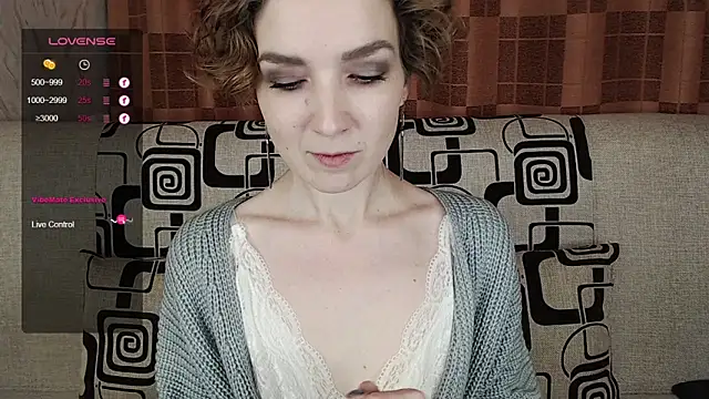 Snapshot of TinaWince chatting on November 8, 2025, 4:45 am TinaWince online show from November 8, 2025, 4:45 am