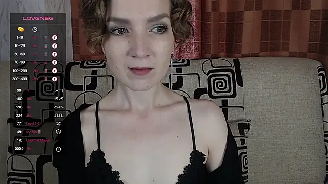 Snapshot of TinaWince chatting on June 7, 2026, 5:00 am TinaWince online show from June 7, 2026, 5:00 am