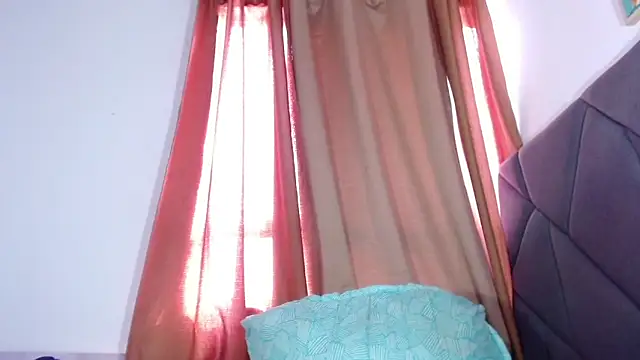 LAISYBROWNX online show from November 20, 2025, 1:00 pm