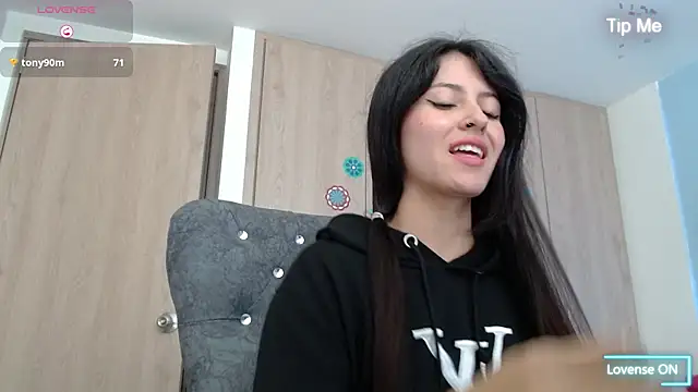 evatits 1 online show from February 11, 2025, 3:18 pm