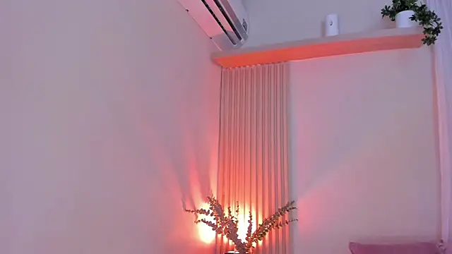 Snapshot of mara_brooks chatting on February 12, 2026, 8:37 pm mara brooks online show from February 12, 2026, 8:37 pm