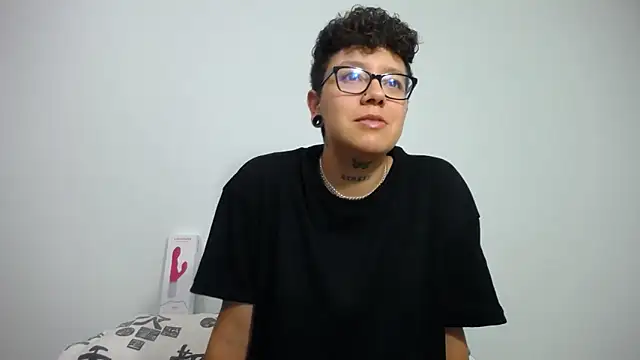 alex noa online show from February 8, 2025, 1:32 am