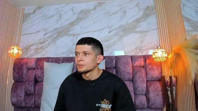 kendalltaylorr online show from March 28, 2026, 3:06 am