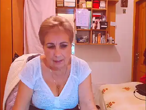 Victoria5643 online show from September 25, 2025, 4:43 pm