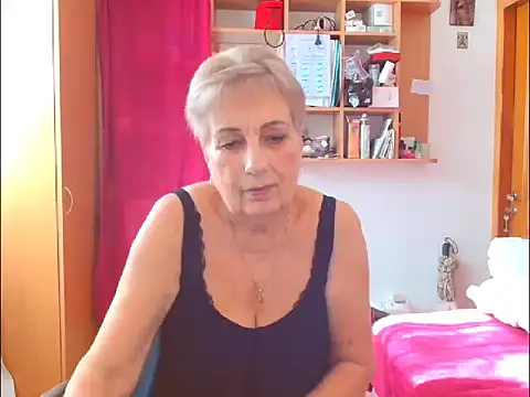 Victoria5643 online show from October 15, 2025, 9:53 am