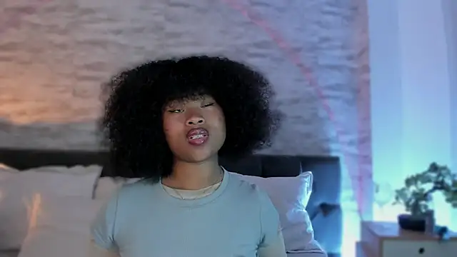 Anneth  M online show from October 17, 2025, 8:00 pm