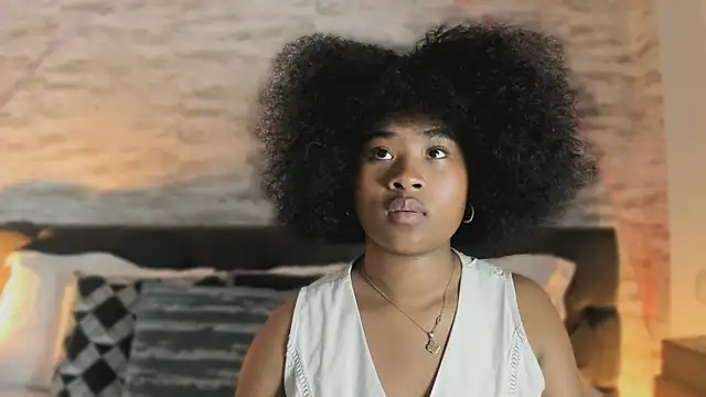 Anneth  M online show from November 4, 2025, 7:35 pm