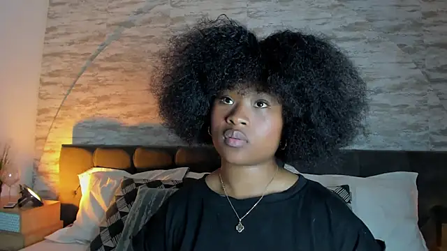 Anneth  M online show from December 2, 2025, 7:42 pm