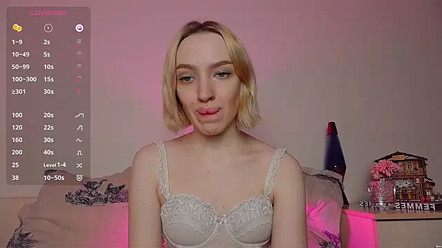 Snapshot of cheryl_mason chatting on December 6, 2024, 11:36 pm cheryl mason online show from December 6, 2024, 11:36 pm