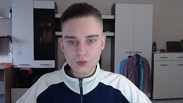 Snapshot of angryzan chatting on January 10, 2025, 5:15 am angryzan online show from January 10, 2025, 5:15 am